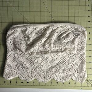 Victoria’s Secret top lace lingerie tube top bandeau medium with liner Cream